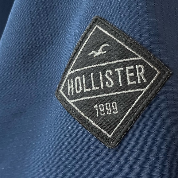 Hollister Men's Blue Hooded Jacket Size Medium - Picture 2 of 10